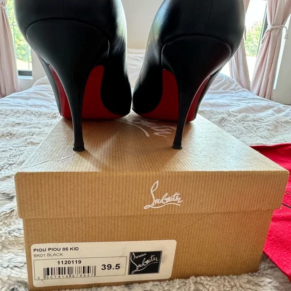 Christian Louboutin Piou Piou 85 size 39.5 black